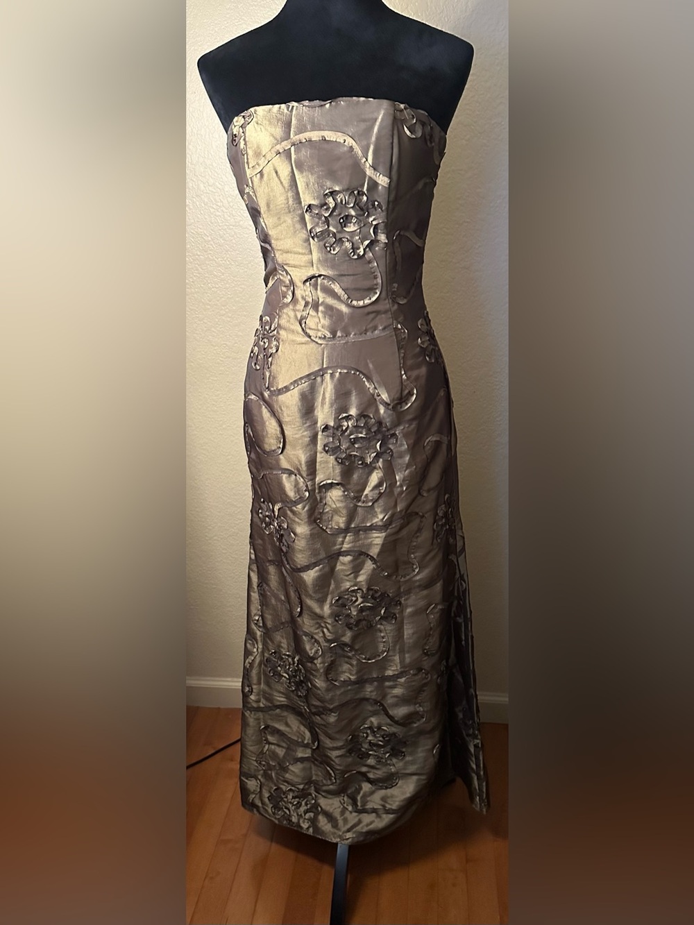 Jessica McClintock Strapless Metallic Floral Appliqué Gown